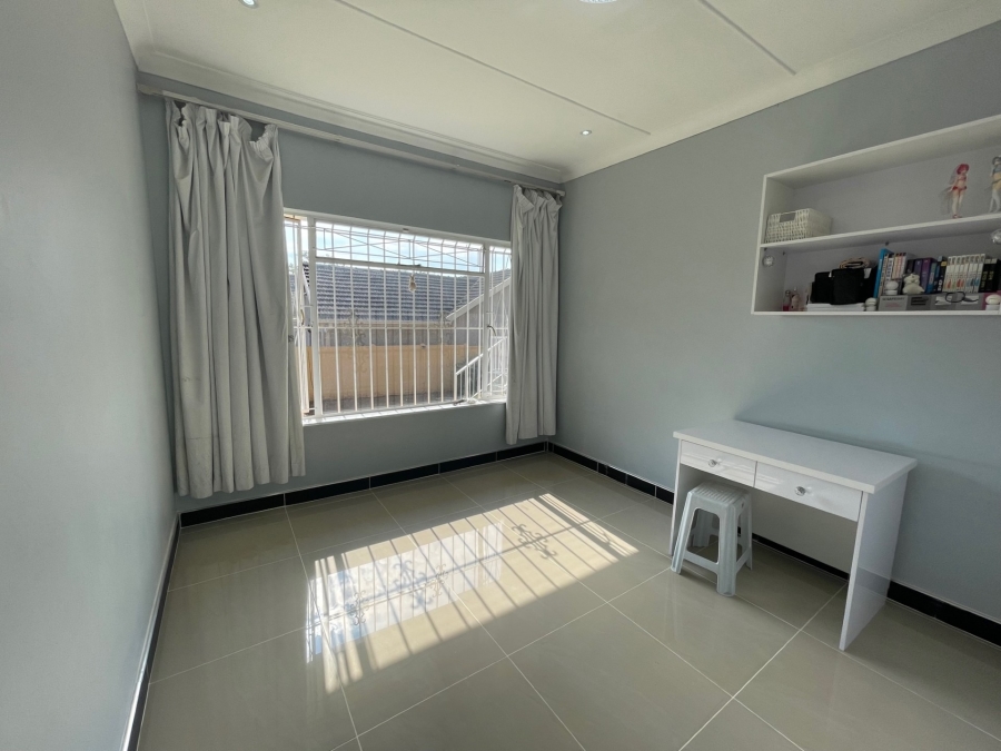 6 Bedroom Property for Sale in Dan Pienaar Free State